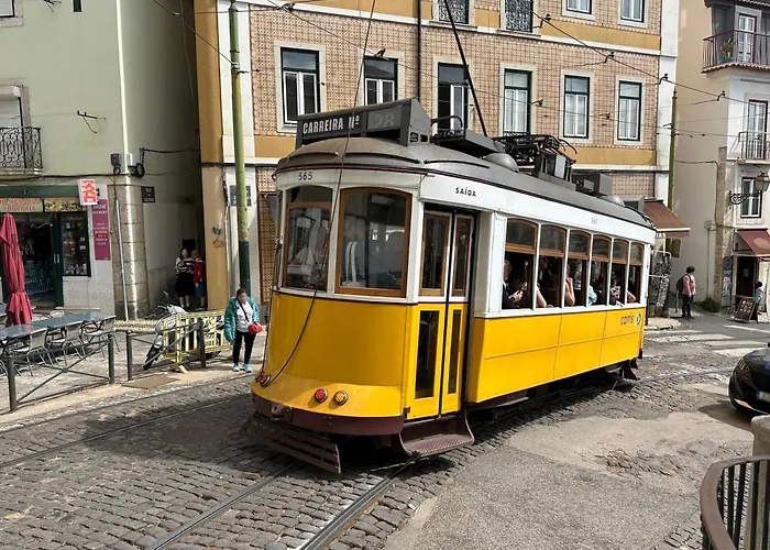 Alfama Fado No Coracao De Lisboa